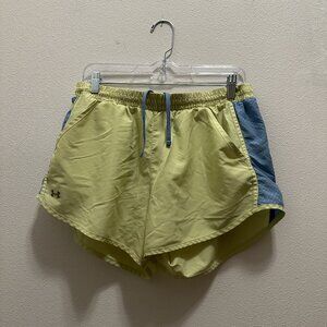 Under Armour Women's Shorts Size Large